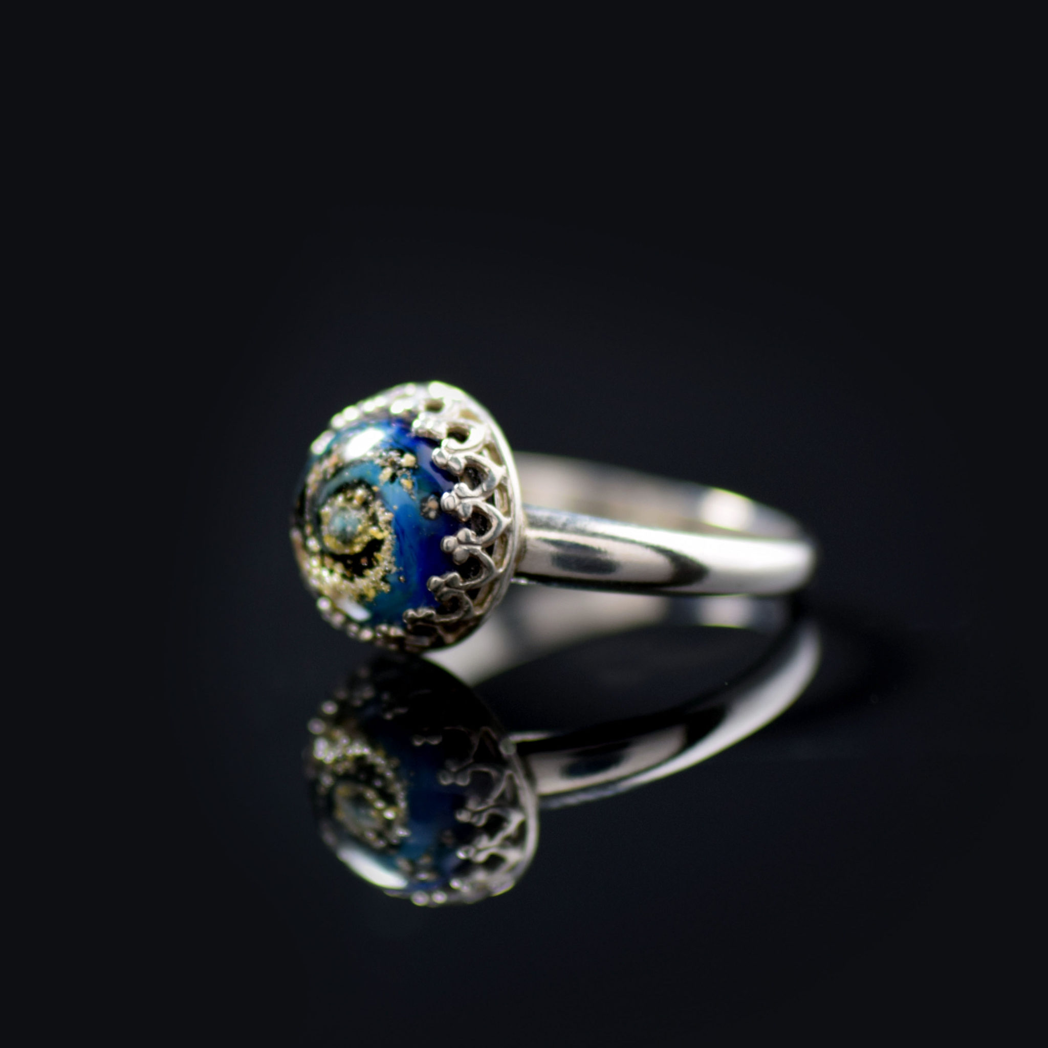Sterling Silver Crown-Bezel Round Memorial Ash Ring – Ash Beads